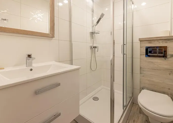 לינה וארוחת בוקר Monika